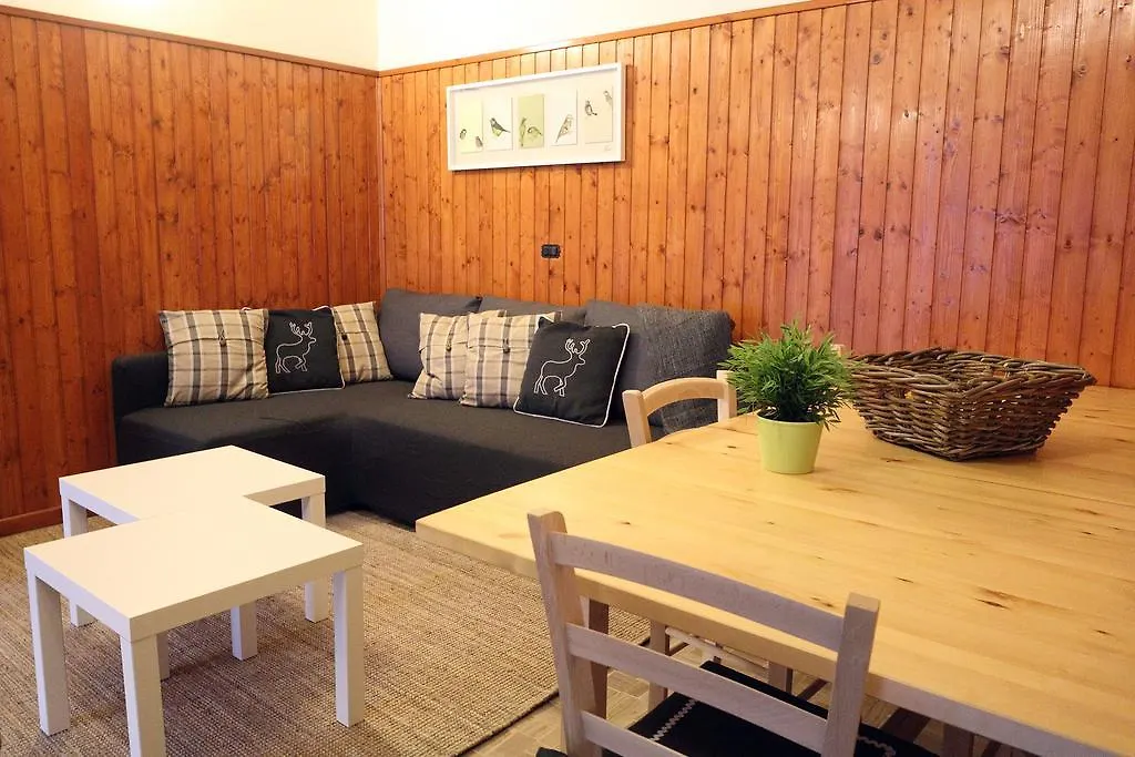 Appartamento Dei Laghi Magreglio Apartamento